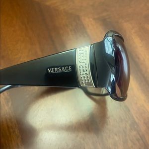 Black Versace Shades, Perfect for any sunny day!